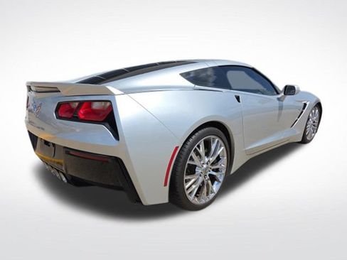 Used 2016 Chevrolet Corvette Stingray Coupe RWD image 8
