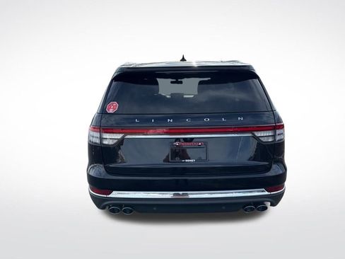 Used 2023 Lincoln Aviator Reserve image 4