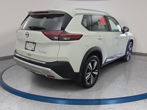 Certified 2023 Nissan Rogue Platinum w/ Platinum Premium Package FWD image 5