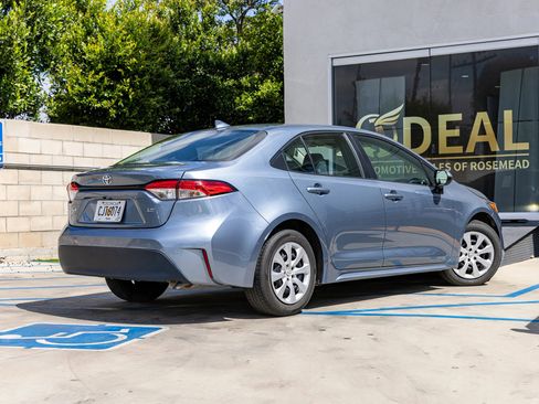 Used 2023 Toyota Corolla LE FWD image 11