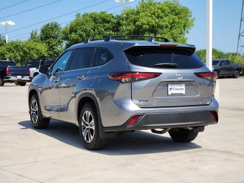 Certified 2026 Toyota Highlander XLE AWD/4WD image 5