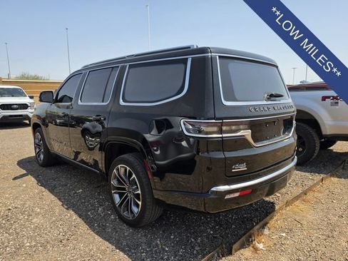 Used 2022 Jeep Grand Wagoneer Series III w/ Rear Seat Video Group 1 AWD/4WD image 9