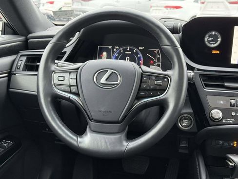 Used 2025 Lexus ES 350 Premium image 9