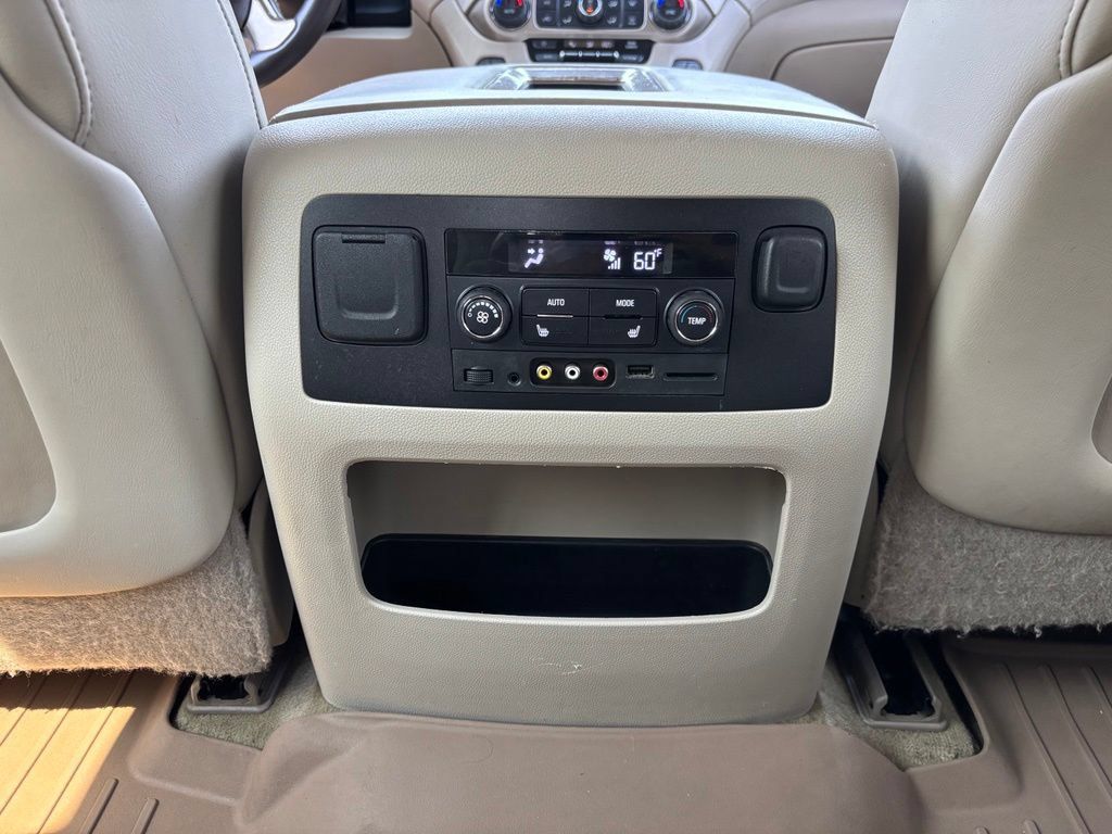 Used 2016 GMC Yukon Denali w/ Open Road Package AWD/4WD image 27