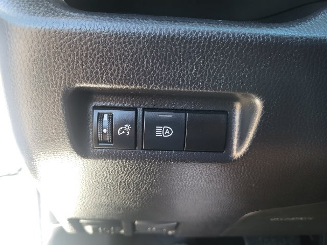 Used 2025 Toyota RAV4 XLE AWD/4WD image 21