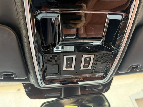 Used 2016 Land Rover Range Rover Autobiography AWD/4WD image 28