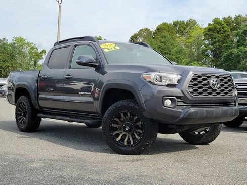 Used 2020 Toyota Tacoma TRD Off-Road AWD/4WD image 36