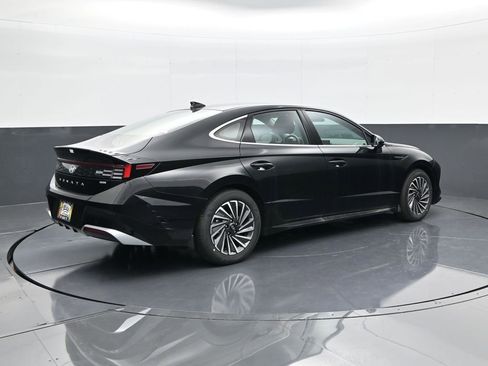 Certified 2025 Hyundai Sonata SEL FWD image 5