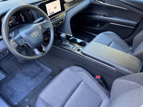 Used 2025 Toyota Camry LE w/ Convenience Package FWD image 9