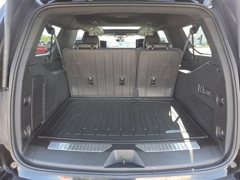 Used 2026 GMC Yukon XL AT4 Ultimate w/ LPO, Floor Liner Package AWD/4WD image 31