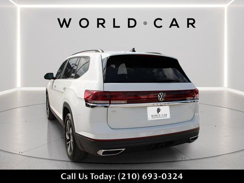 Used 2025 Volkswagen Atlas SE image 5