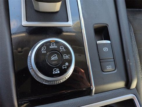 Used 2022 Mitsubishi Outlander SE image 23