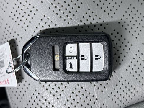 Used 2020 Honda Passport Touring image 37