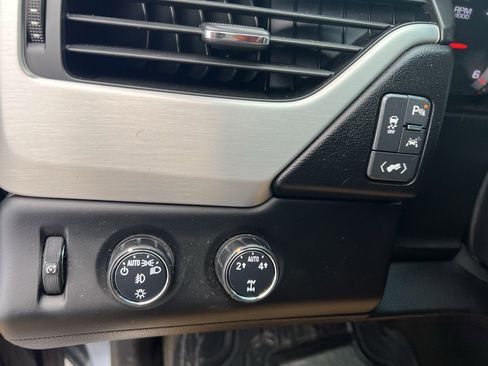 Used 2016 GMC Yukon XL SLT image 13