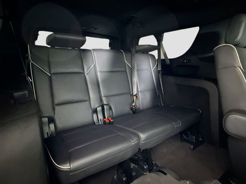 Used 2023 Cadillac Escalade ESV Sport image 29