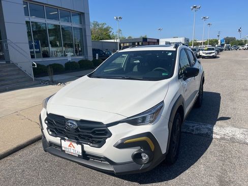 Used 2025 Subaru Crosstrek 2.5i Sport w/ Crosstrek Mirror Package image 7