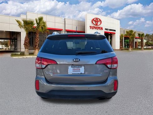 Used 2014 Kia Sorento LX w/ Touring Package (LX) image 5