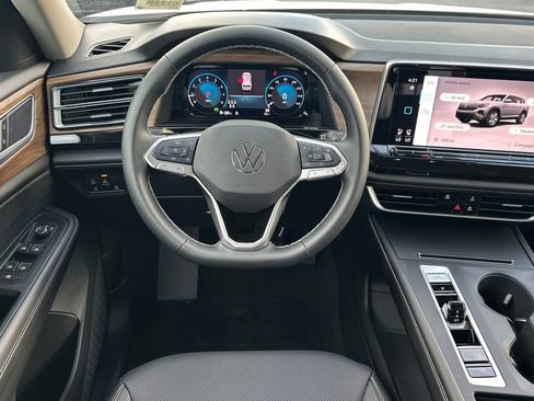 New 2026 Volkswagen Atlas SE image 12
