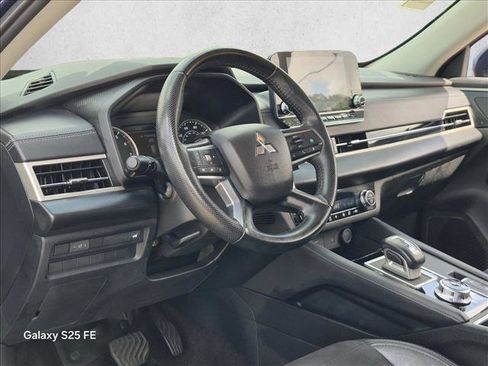 Used 2024 Mitsubishi Outlander SE FWD image 10