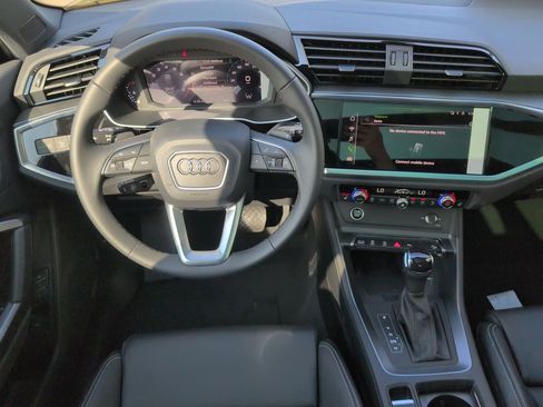 New 2025 Audi Q3 2.0T Premium image 13