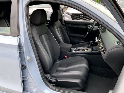 Used 2023 Honda Civic Sport image 8