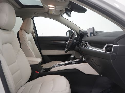 Used 2023 MAZDA CX-5 AWD 2.5 S w/ Premium Plus Pkg image 11