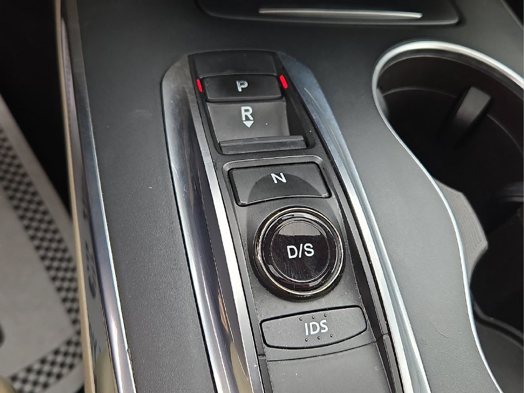 Used 2016 Acura MDX SH-AWD image 16