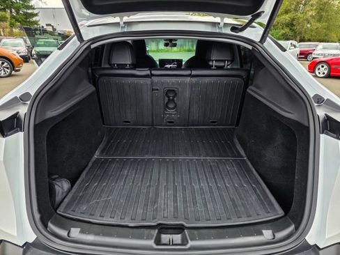 Used 2026 Tesla Model Y AWD image 18