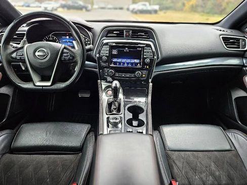 Certified 2023 Nissan Maxima SR w/ Sport Mat Group image 15