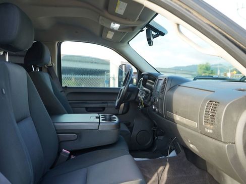 Used 2014 Chevrolet Silverado 2500 LT w/ Custom Sport Truck Package image 22