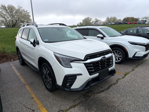Used 2023 Subaru Ascent Limited w/ Technology Package AWD/4WD image 4