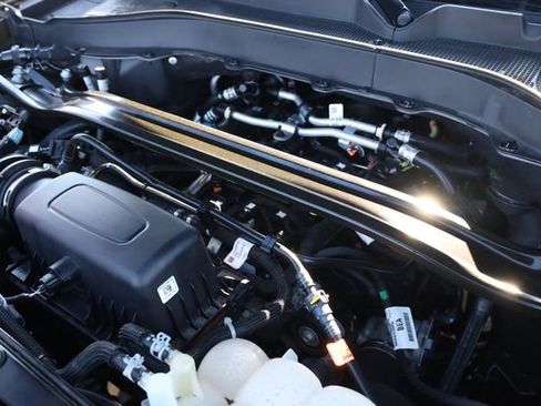 Used 2022 Ford Explorer Limited image 11