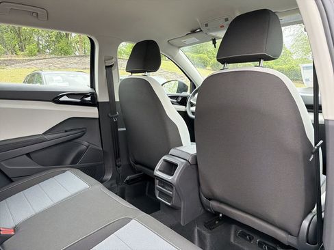 New 2026 Volkswagen Taos S FWD image 16