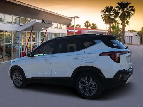 Used 2024 Kia Seltos S FWD image 5