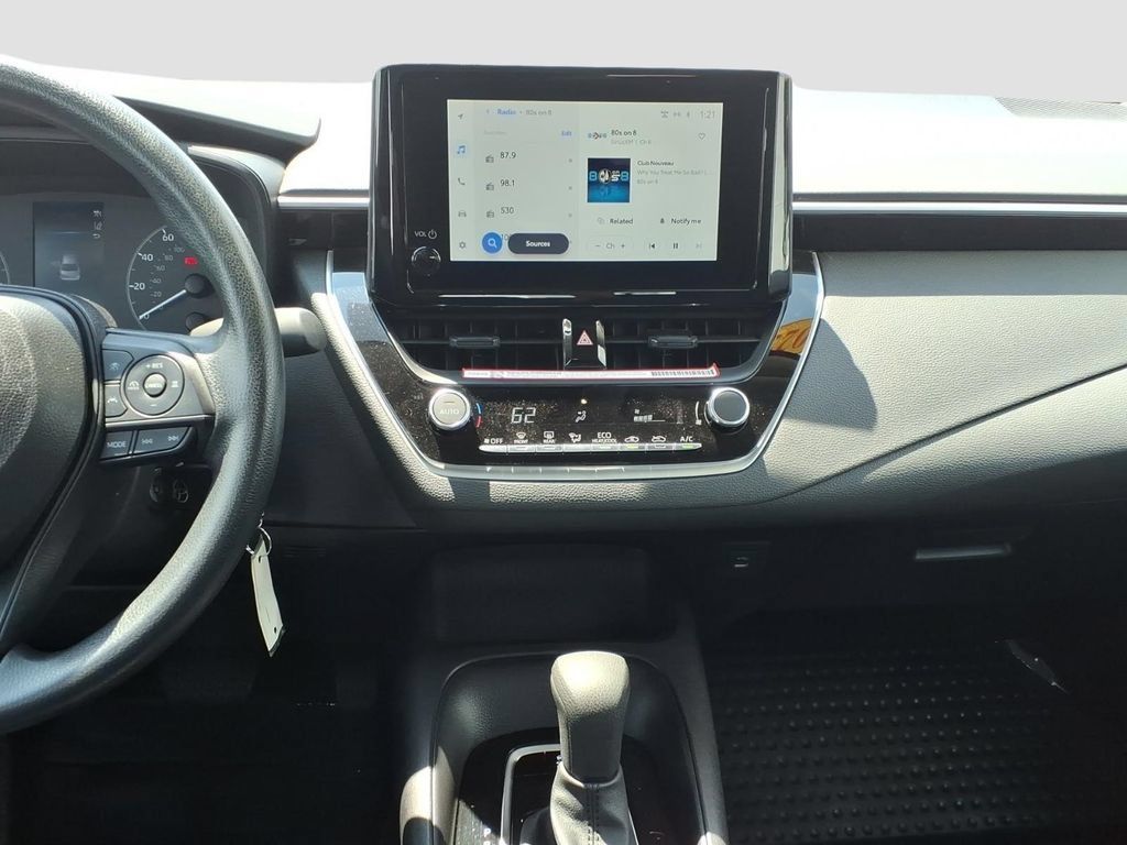 Used 2025 Toyota Corolla LE FWD image 14