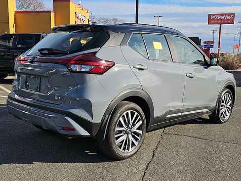 Used 2023 Nissan Kicks SR w/ SR Premium Package image 6