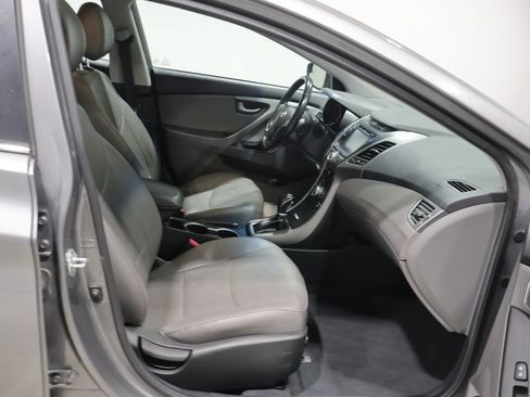 Used 2014 Hyundai Elantra Limited w/ Option Group 03 FWD image 24