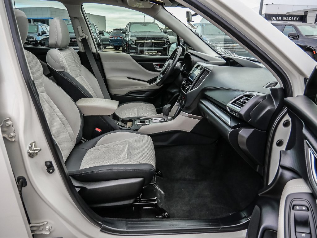Used 2022 Subaru Forester Premium AWD/4WD image 13