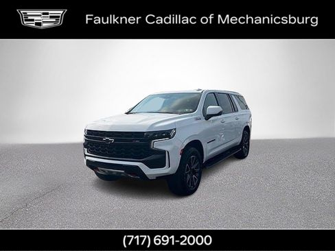 Used 2023 Chevrolet Suburban Z71 w/ Luxury Package AWD/4WD image 11