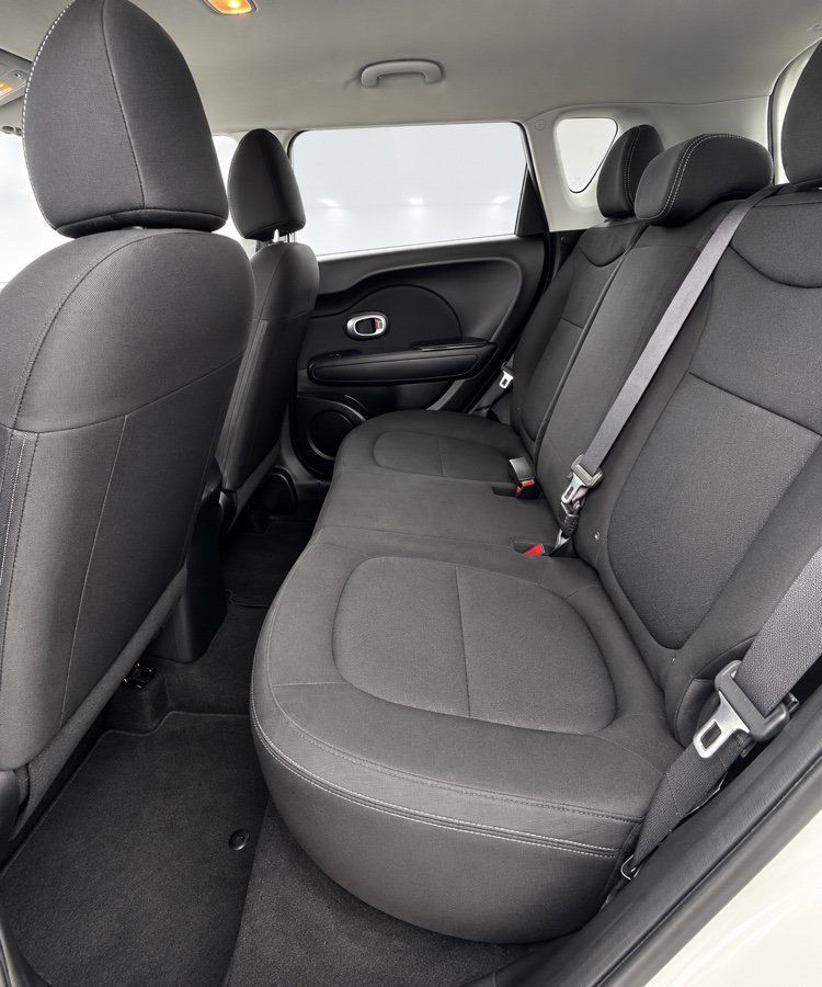 Used 2017 Kia Soul FWD image 17