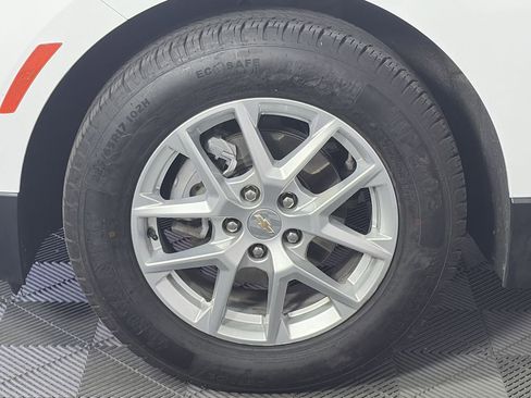 Used 2024 Chevrolet Equinox LT FWD image 10