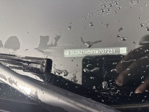 Certified 2025 Honda HR-V Sport image 11