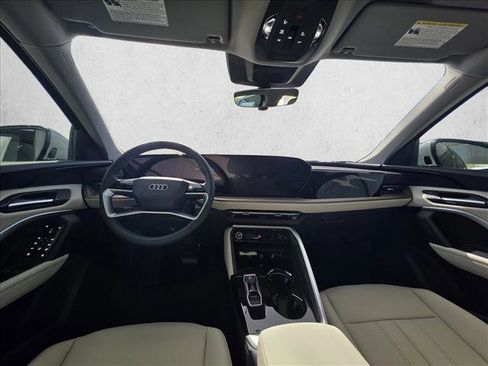 New 2025 Audi Q5 Premium image 18