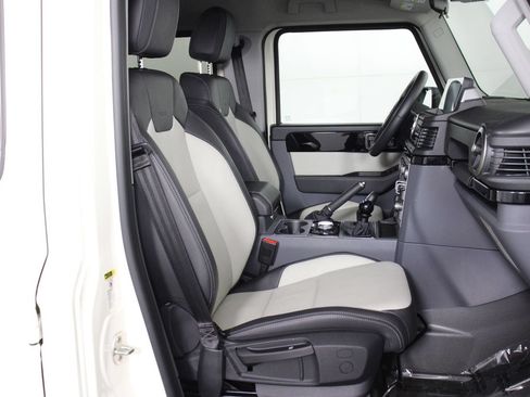 Used 2025 INEOS Grenadier AWD/4WD image 31