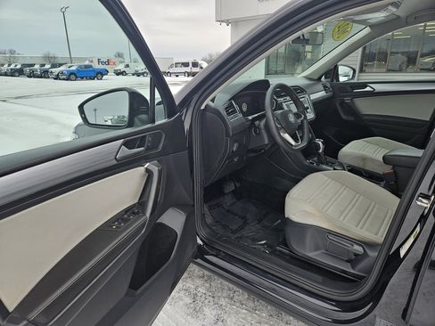 Used 2022 Volkswagen Tiguan S image 10