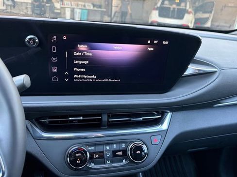 Certified 2025 Buick Envista Preferred w/ Convenience I Package image 10