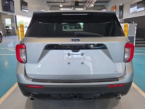 Used 2024 Ford Explorer ST-Line w/ Class IV Trailer Tow Package AWD/4WD image 3