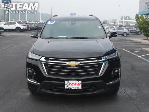 Used 2023 Chevrolet Traverse LT w/ Rear Camera Mirror Package AWD/4WD image 9