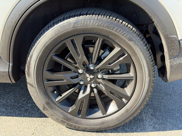 Used 2024 Mitsubishi Eclipse Cross LE AWD/4WD image 6