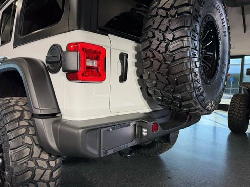 Used 2024 Jeep Wrangler Unlimited Rubicon w/ Convenience Group image 10